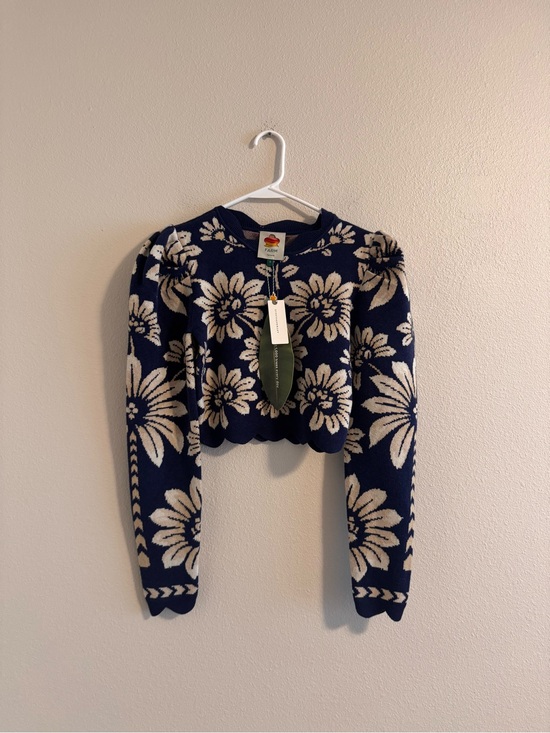 FARM Rio Tops - NWT FARM Rio Navy and Cream Floral Knit Crop Sweater